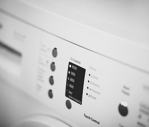 Czyszczenie i konserwacja pralki – jak to zrobić domowymi sposobami?